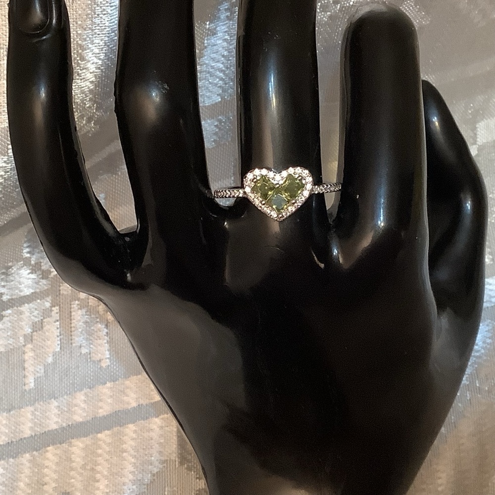 Fashion Jewelry Green/Clear Heart Shaped Ring